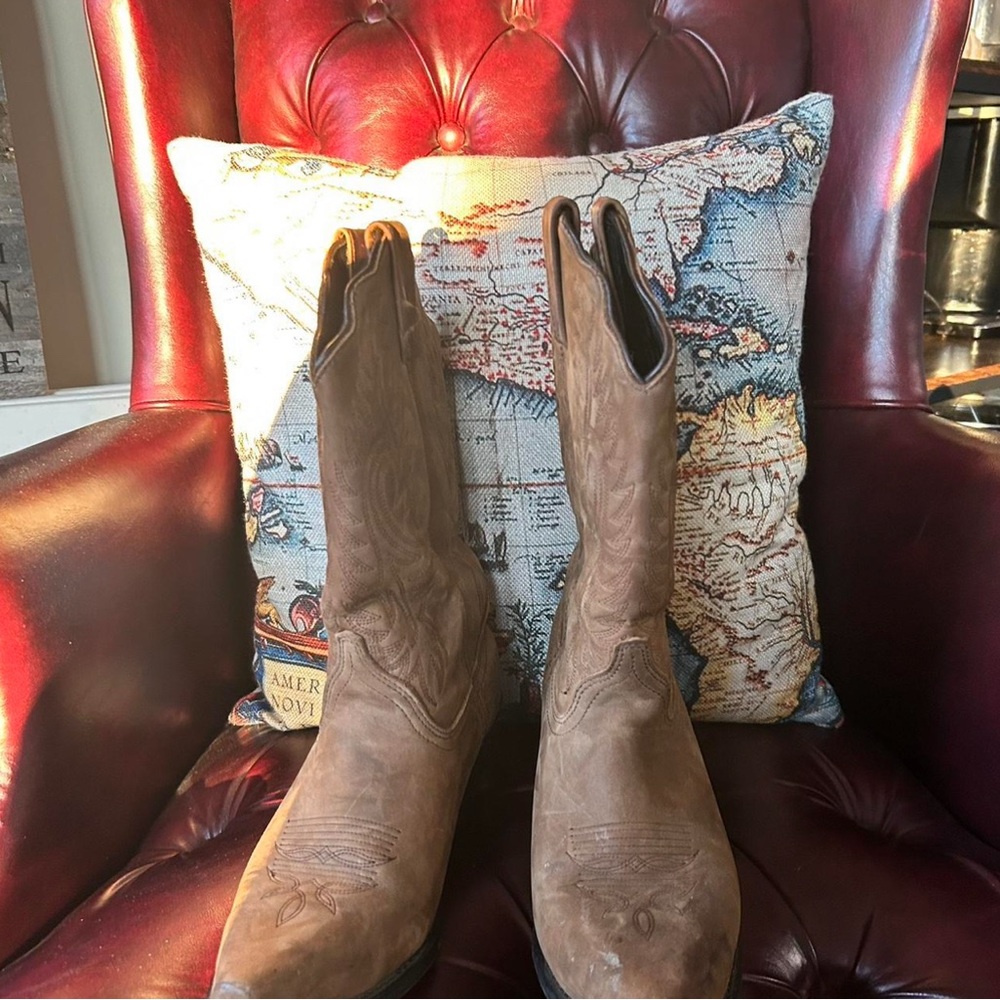 Women's Tan Heeled Boots